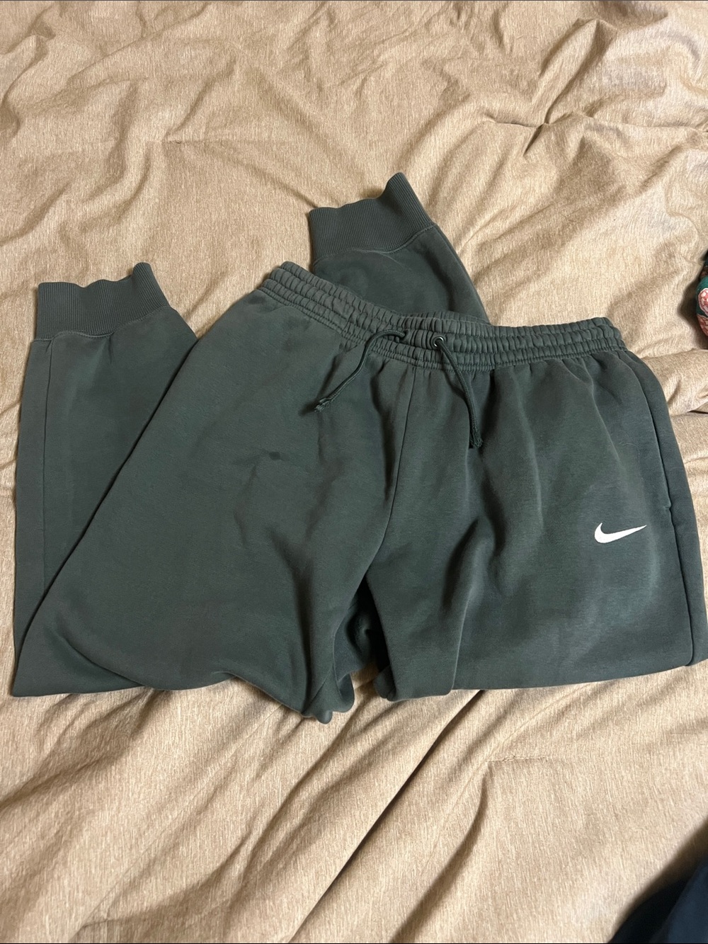 Nike women’s green Swoosh Jogger Pants